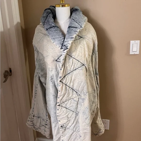 Norma Kamali Blue Denim Quilted Coat - Picture 2 of 4